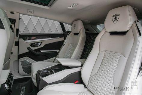 Lambo Urus Interior, Lamborghini Urus Inside, Car Aesthetic Inside, Inside Decor Ideas, Urus Interior, Inside Car Ideas, Lamborghini Urus Interior, Car Inside, Luxury Cars Range Rover