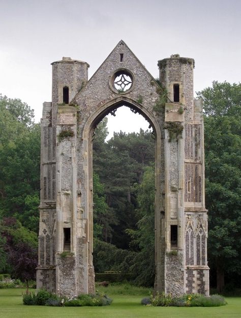 Ruined abbey in Walsingham, Norfolk, England by Oxfordshire Churches Ruins Architecture, Stone Building, Istoria Artei, Ruined City, Norfolk England, 다크 판타지, Castle Ruins, Gothic Architecture, Ancient Architecture