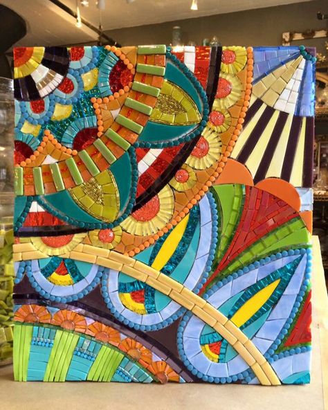 Mosaiquismo Mosaic Stepping Stones, Mosaic Pots, Mosaic Tile Art, Mosaic Madness, Modern Mosaics, Mosaic Murals, Mosaic Flowers, Mosaic Artwork, Mosaic Garden