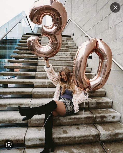 30 Flirty And Thriving, 30th Birthday Photoshoot, 21st Birthday Pictures, 40th Birthday Themes, 30th Birthday Ideas For Women, Elizabeth Scott, 30th Birthday Themes, 30th Birthday Bash, Thirty Flirty And Thriving