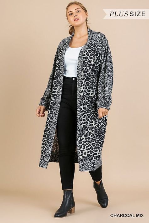 Kaila wearing more umgee clothes Leopard Cardigan Outfit, Plus Size Snow, Velvet Jackets Women, Animal Print Cardigan, Sleeveless Duster, Velvet Cardigan, Animal Print Outfits, Long Sleeve Denim Jacket, Leopard Cardigan