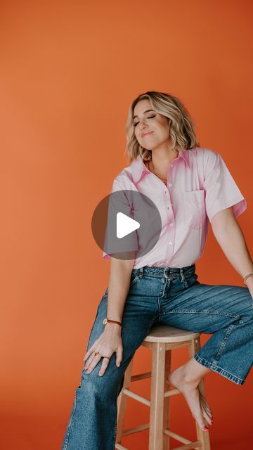 JENNA KUTCHER • Online Business Coach on Instagram: "SAVE THIS POST FOR INSPO! 📌  The next evolution is uploading…. Excited to share more SOON! 👀  Here’s a peek! 📸: @jordanquinnphoto 💄: @jamieannsnyder" Jenna Kutcher Profile, Colorful Studio, Photoshoot Moodboard, Jenna Kutcher, Branding Inspo, Studio Session, Online Coaching Business, Studio Photoshoot, Photoshoot Inspo