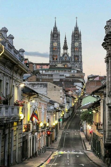 Colonial Quito mi ciudad bella Equador Travel, Ecuador Travel, America Latina, Quito Ecuador, Galapagos Islands, Travel South, South America Travel, City Street, Quito