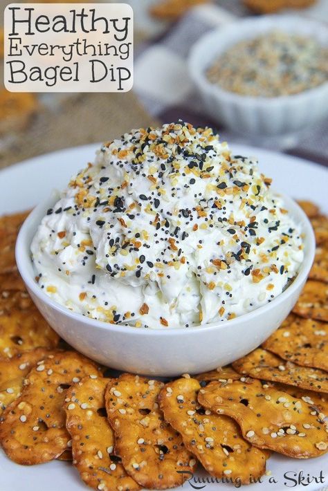 Healthy Everything Bagel Dip recipe - only 4 ingredients! Uses a mix of whipped cream cheese and greek yogurt for a lighter but still creamy dip. Make your own everything bagel seasoning mix or use Trader Joes! / Running in a Skirt #dip #recipe #greekyogurt #healthy #everythingbagelseasoning Bagel Dip Recipe, Everything Bagel Dip, Greek Yogurt Cream Cheese, Yogurt Cream Cheese, Bagel Dip, Hearty Snacks, Everything Bagel Seasoning, Healthy Greek Yogurt, Bagel Seasoning