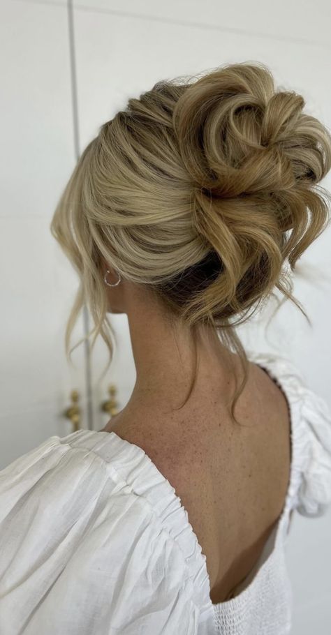 Bridesmaid Hair Inspo, Bridemaids Hairstyles, Wedding Hair Up, Guest Hair, Bridesmaid Hair Makeup, Ball Hairstyles, Formal Hair, Bridal Hair Makeup, Wedding Hair Inspiration