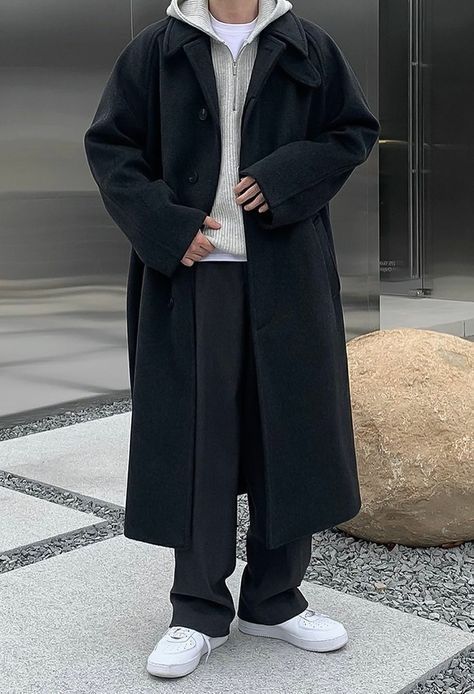 Mens Trench Coat Outfit, Black Coat Outfit Winter, Long Coat Outfits, Black Trench Coat Men, Casual Trench Coat Outfit, Long Coat Fashion, Fashion For Men Over 40, Mens Wool Overcoat, Black Coat Outfit