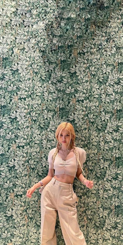 Rosé Body Goals, Rosé Blackpink Aesthetic, Look Rose, Rose And Rosie, Rosé Aesthetic, Park Rosé, Rose Park, Rose Icon, Rose Style