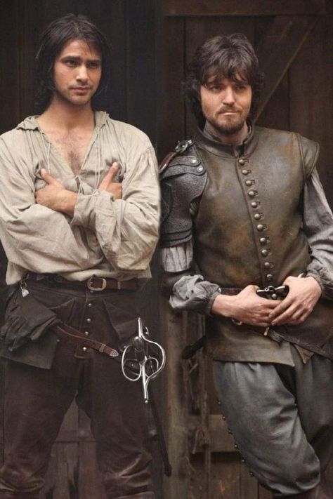 The Three Musketeers Book, Tom Burke Actor, Macbeth Poster, The Musketeers Tv Series, Dressing For Men, Traditional Dressing, Bbc Musketeers, Dragon Book, Tom Burke