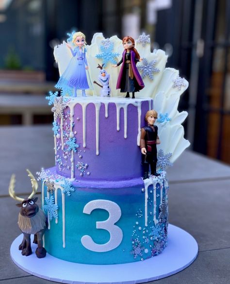 3rd Frozen Birthday Party Ideas, Elsa Centerpieces Frozen Birthday, Frozen Cake Balls, Frozen Birthday Cake And Cupcakes, Frozen Birthday Cupcake Cake, Elsa Frozen 2 Cake Ideas, Frozen Ombre Cake, Frozen 3rd Bday Party, Frozen Buttercream Cake Ideas