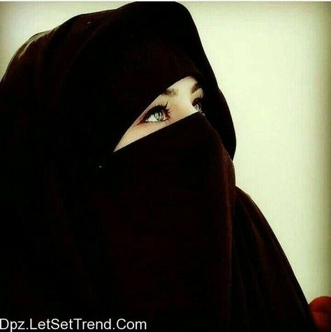 Hijab_Lovers Hijab Girls Dp, Muslim Girls Dp, New Urdu Poetry, Tiktok Poetry, Niqab Eyes, Black Hijab, Hijab Niqab, Muslim Couple Photography, Islamic Girl