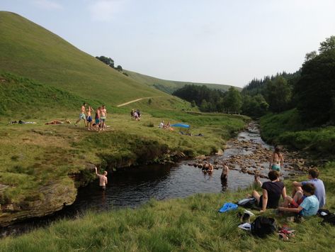 Wild Swimming, Wild Swimming Uk, Peak District England, Water Flood, Town And Country Magazine, English Summer, Peak District National Park, British Summer, Nature Adventure