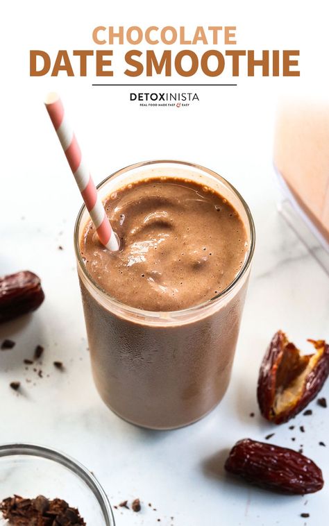 This Date Smoothie has a rich chocolate flavor and tastes like a milkshake! It's a delicious way to sneak more nutrients into your day. Date Protein Smoothie, Chocolate Date Smoothie, Dark Chocolate Smoothie, Gaps Desserts, Cocoa Smoothie, Date Smoothie Recipes, Labor Prep, Chocolate Smoothie Recipes, Date Smoothie