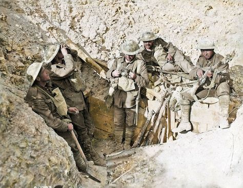 Ww1 Battles, Ww1 Pictures, Canadian Soldiers, Military Photography, Armistice Day, Canadian Army, Historical Pictures, Color Of Life, The Battle