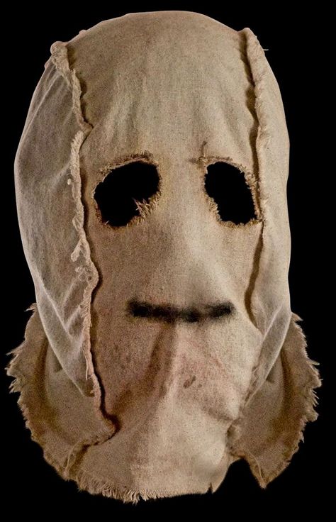 Horror Movie Halloween Costumes, Scarecrow Mask, The Strangers, Movie Halloween Costumes, Classic Halloween Costumes, Cat Halloween Costume, Best Horror Movies, Scary Halloween Costumes, Best Horrors