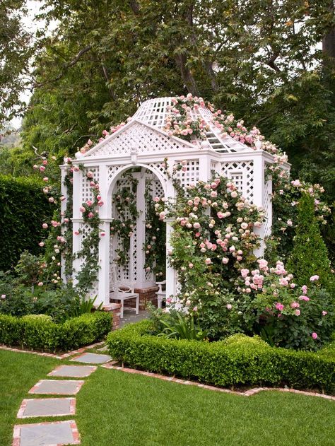 Garden Pergolas, Pagoda Garden, Rose Arbor, Garden Gazebo, The Secret Garden, Climbing Roses, Kew Gardens, Garden Structures, Garden Cottage