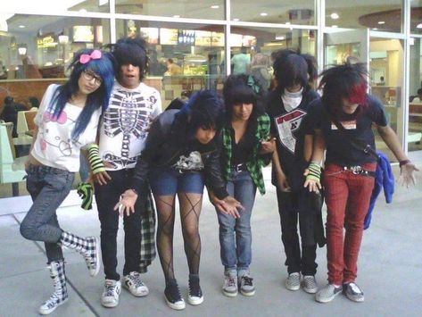 Emo Girl Outfits 2000s, Emo Party, Early 2000s Emo, Emo Scene Outfits, Scene 2000s, Hair Tumblr, 2000s Scene, Emo Fits, Emo Teen