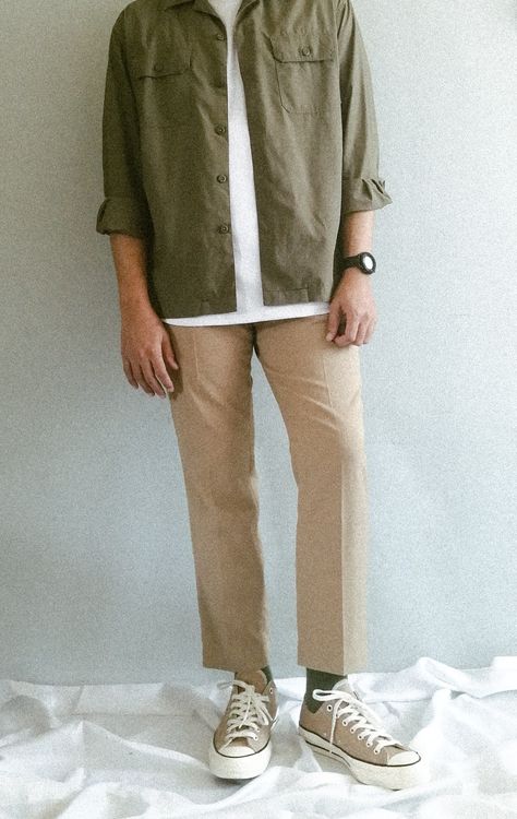 Man Earth Tone Outfit, Earth Tone Color Combinations Outfit, Earth Tone Combinations, Earth Colors Outfit For Men, Khaki Combinations Outfit, Men’s Khakis Outfit, Earth Colour Outfit, Earth Tone Men Outfit Casual, Earth Color Outfit Men