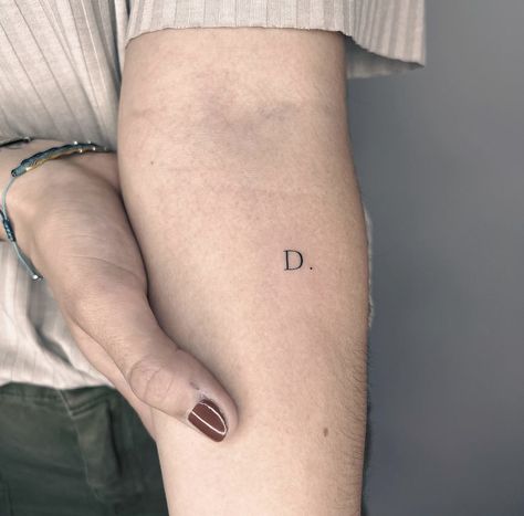 Tiny Tattoo Letter, Letter D Tattoo Initials, Tiny Letter Tattoo Initials, Small E Tattoo Letter, Tattoo Initials Letters Ideas, Small Letter Tattoo Placement, Tiny Initial Tattoo Placement, D Initial Tattoo, Letter D Tattoo