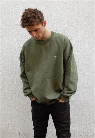 G&G+Unisex+Military+Green+Goose+Sweatshirt Men Sweatshirt Outfit Mens Fashion, Sweatshirt Men Aesthetic, Green Men Outfit Casual, Guys Tshirt Outfit, Gray Outfits Men, Sweatshirt Outfit Ideas Men, Green Sweatshirt Outfit Men, Mens Crewneck Sweatshirt Outfit, Green Tshirt Outfit Men