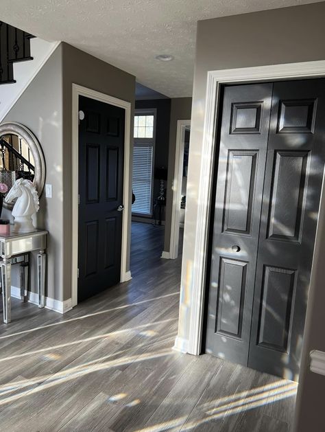 Black Doors Interior Grey Walls, Cream Walls Black Doors, Black Trim Grey Walls, Black Trim White Doors, Grey Walls Black Trim, Gray Walls With Black Trim, Black Stairs Painted, Black Walls Hallway, Grey Walls With Black Trim