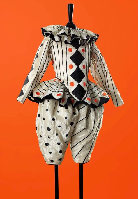 Costume of an Actor – Rien Bekkers Pierrot Costume, Cute Clown Makeup, Circus Fashion, Circus Dress, Pierrot Clown, Clown Clothes, Clown Party, Vintage Halloween Costume, Circus Costume