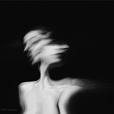 Grey Scale, Photographie Portrait Inspiration, 사진 촬영 포즈, Concept Photos, Conceptual Photography, Black And White Aesthetic, Dark Photography, Reference Photos, 인물 사진