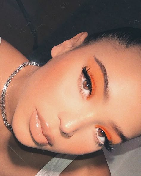 Orange Eyeshadow Looks, Orange Eye Makeup, Orange Eyeshadow, Michelle Phan, Orange Makeup, Natural Makeup Tutorial, Makeup Eye Looks, Face Beat, James Charles