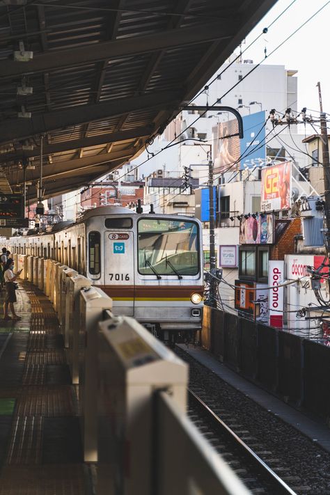 Exploring Nakameguro, Tokyo - A guide to the hip, artsy neighborhood — Barrettish Japan Astetic, Japan Town Aesthetic, Tokyo Japan Aesthetic, Japanese Neighborhood Aesthetic, Best Neighborhood To Stay In Tokyo, Japan Neighborhood Aesthetic, Nakameguro Tokyo, Japan November, Starbucks Reserve Roastery