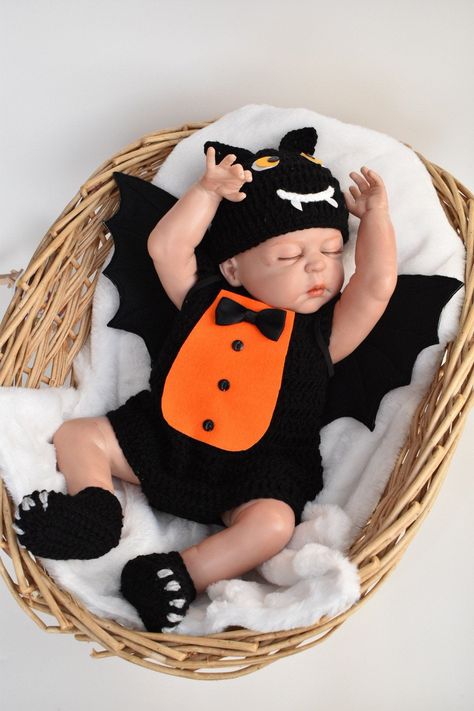 Baby Witch Costume, Bat Monster, Baby Pumpkin Costume, Bat Halloween Costume, Newborn Halloween Costumes, First Halloween Costumes, Ears Hat