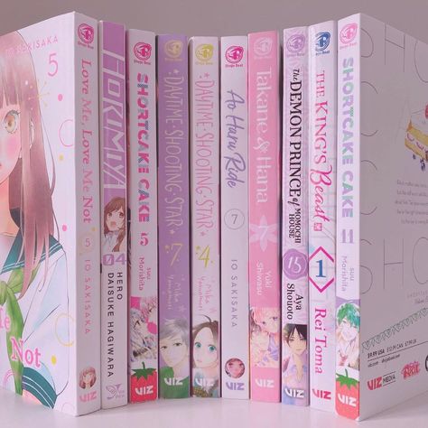 Manga Book Aesthetic, Matching Colours, Ao Haru Ride, Japan Aesthetic, Anime Book, Manga Collection, Kawaii Room, Manga Books, Pink Vibes