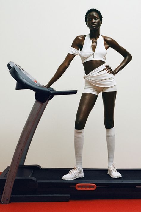 Sha'Carri Richardson Fronts Jacquemus and Nike's Spring 2024 Campaign | Hypebeast Athleisure Editorial, Fitness Editorial, Nike Campaign, Sports Fashion Editorial, Nike Boots, Corte De Cabelo Masculino, Pharrell Williams, Athletic Fashion, 2024 Collection