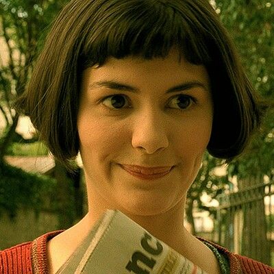 Amilie Movie, The Fabulous Destiny Of Amélie Poulain, Pretty Short Hair, Movie Nerd, Bangs Bob, Audrey Tautou, French Movies, Romantic Films, Movie Shots