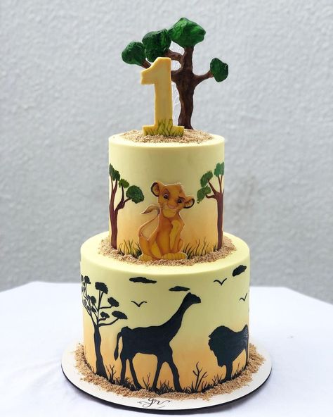 Lion King Cupcakes Ideas, Simba Cake Ideas, Simba Birthday Cake, Simba Cake, Lion King Cupcakes, Lion Birthday Cake, Lion King Birthday Party Ideas, Lion Birthday Party, 1st Bday Cake