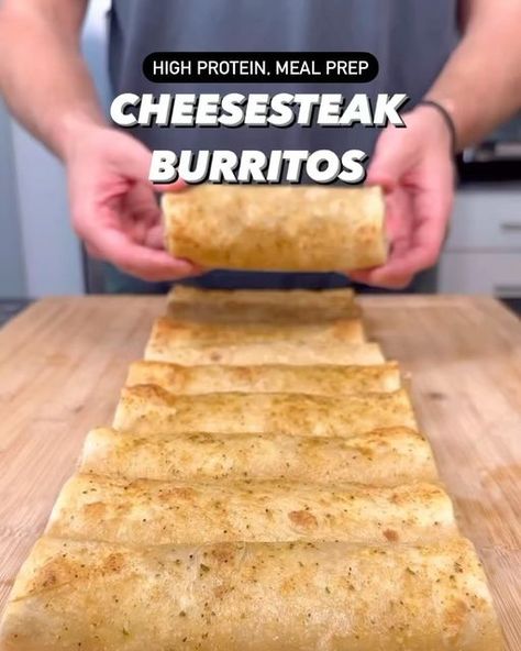 Gymrat Recipes on Instagram: "1️⃣ or 2️⃣? Which #highprotein recipe is best⁉️ 1️⃣ Macro-Friendly Cheesesteak Burritos By @stealth_health_life Per burrito (makes 10) 390 cals 34g Protein 29g Carbs 13g Fat Store frozen and reheat by microwaving for 2-3 minutes and you have one of the easiest and tastiest high protein snacks you can get 👌 Ingredients: 3 red bell peppers 3 poblanos 4 jalapeños 1 large onion 1 tablespoon minced garlic Pinch of salt 24oz Skirt steak* Salt & pepper to taste *trimmed lean of most exterior fat. You can also easily sub in chicken for an even leaner/lower calorie dish, or use lean ground beef 400g blended cottage cheese 80g low fat mozzarella 40g parmigiano reggiano Garlic, pepper, chili powder 10 burrito sized tortillas (@eatcounter protein tortillas) I re Low Calorie Burrito Recipes, Lean Ground Beef Recipe Healthy Low Carb, Burrito Recipe Steak, High Protein Frozen Burrito, High Protein Steak Recipes, High Protein Burrito Recipe, Frozen Burrito Meal Prep, Large Meal Prep Ideas, Beef Protein Meals