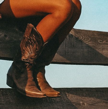 Cowboy Boots Aesthetic, Americana Aesthetic, Miley Stewart, Botas Western, Cowboy Romance, Cowboy Aesthetic, Wild Eyes, Mazzy Star, Cowgirl Aesthetic