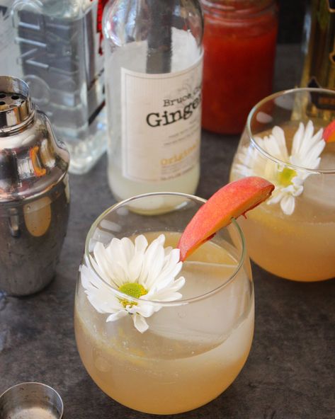 Flower Garnish, Elderflower Recipes, Elderflower Cocktail, Elder Flower, Ginger Jam, Peach Vodka, Peach Slices, Ginger Juice, Cocktail Ingredients