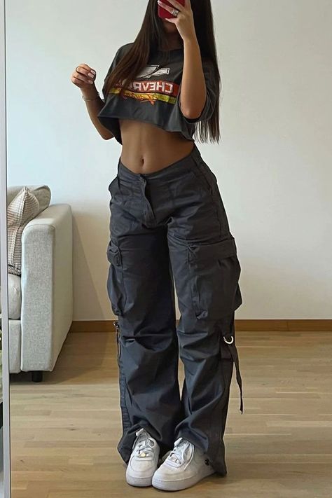 Baddie Style Outfits, Cargo Wide Leg Pants, Slacks Outfit, Diy Vetement, Streetwear Mode, Looks Party, Outfit Inspo Casual, Trendy Outfits For Teens, Neue Outfits