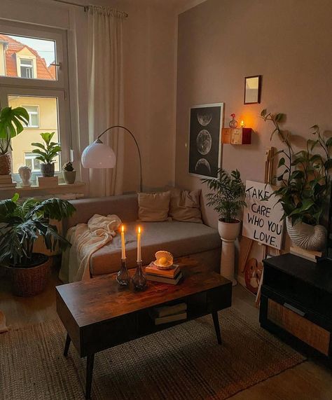 Dorm Living Room, Living Room Plants, Small Apartment Design, Hygge Home, Dream House Interior, House Interior Decor, Style At Home, Home N Decor, Urban Jungle