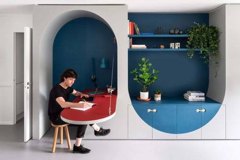 Studio Ben Allen makes Room for One More inside Barbican flat Ruangan Studio, Fold Out Desk, Red Desk, Flexible Furniture, Flat Interior, London Flat, Home Office Storage, Living Room Storage, Colorful Furniture