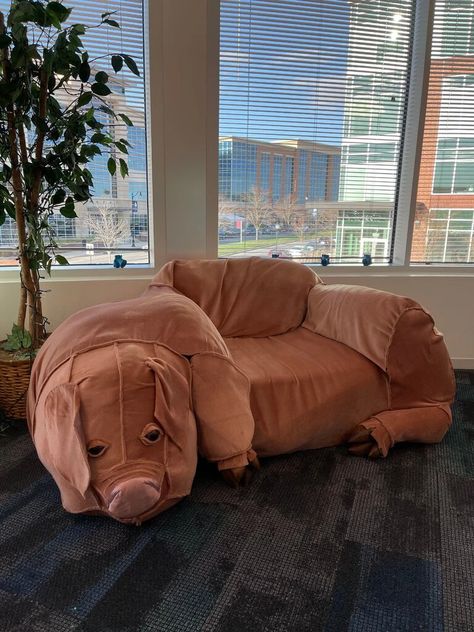 Craigslist Pig Couch: Where Is It? - The New York Times Weird Couches, Weird Couch, Statement Couch, Ugly Furniture, Funny Furniture, Frosted Mirror, Retro Dining Rooms, Weird Furniture, Root Structure