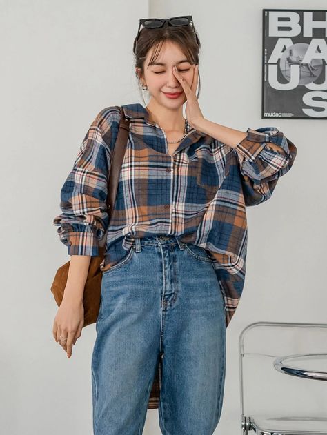 Plaid Blouse Outfit, Oversized Plaid Flannel Shirt With Pockets, Plaid Button-up Streetwear Top, Retro Oversized Plaid Top, Casual Plaid Button-up Camp Shirt, Relaxed Fit Plaid Button-up Blouse, Elizabeth Swann, Drop Shoulder Shirt, Patch Pocket