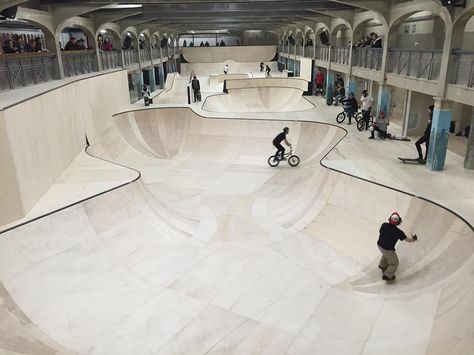 Interior Skatepark, Skatepark Design, Window Structure, Sport Park, Interior Design Drawings, Youth Center, Retail Concepts, Backyard Fun, Skate Park