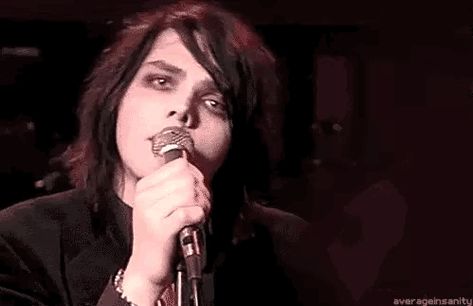 Gerard Way Gif, Gerald Way, Ray Toro, I Love Mcr, Palaye Royale, Mikey Way, Band Pictures, Frank Iero, Gerard Way