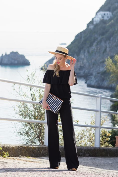 Blouse With Wide Leg Pants, Boater Hat Outfit, Town From Above, Italy Travel Outfit, Hat Outfits, Straw Boater Hat, Casual Chic Spring, Top Summer Outfits, Black Ruffle Top