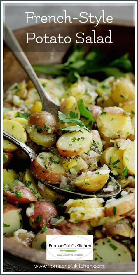 French Potato Salad, French Potatoes, Easy Potato Salad, Creamy Potato Salad, Simple Vinaigrette, One Pot Dinners, Potato Side Dishes, Potatoe Salad Recipe, Salad Side Dishes