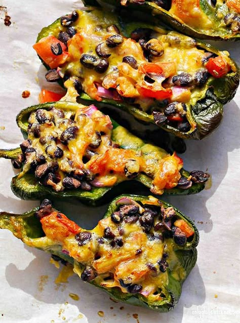 Stuffed Poblano Pepper, Gluten Free Mexican Recipes, Poblano Peppers Recipes, Vegetarian Mexican Recipes, Poblano Pepper, Roasted Poblano Peppers, Roasted Poblano, Vegetarian Mexican, Gluten Free Vegetarian Recipes