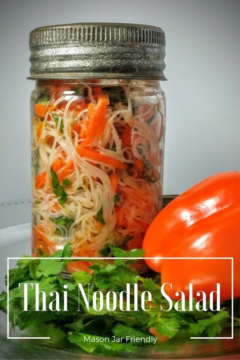 Healthy Lunch Salads, Salads In A Jar, Mason Jar Lunch, Healthy Lunch Salad, Quick Pickle, Thai Noodle Salad, Mason Jar Recipe, Thai Noodles, Mason Jar Salad