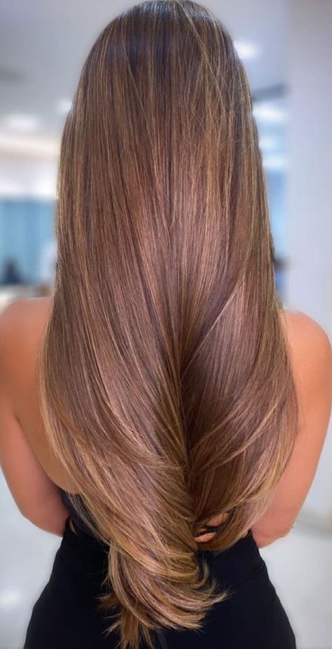 Straight Hair Dye Ideas, Walnut Brown Hair, Cinnamon Hair Color, Medium Bob Haircuts, 2024 Haircuts, Highlights Brunette, Straight Long Hair, Cinnamon Hair Colors, Brown Hair Trends