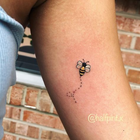 Tiny bee tattoo Cute Small Line Tattoos, Small Cartoon Bee Tattoo, Bee Tattoo Ideas Cute, Bee Finger Tattoos For Women, Ladybugs Tattoo Ideas, Bee Allergy Tattoo, Bee Tattoo With Initials, Finger Tattoos Bee, Easy Bee Tattoo