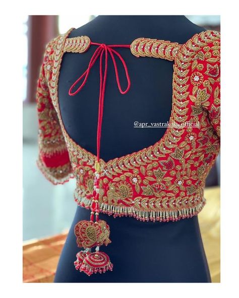 Bridal Back Blouse Designs, Blouse Design For Bride, Blouse Lace Designs, Bridal Blouse Back Designs, Marriage Blouse Designs, Bride Blouse Designs Latest, Bride Blouse Designs, Blouse Designs Latest Back Side, Bridal Blouse Designs Simple